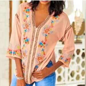 Soft Surroundings Floral Embroidered Palm Island Top Peach Studs M boho hippie
